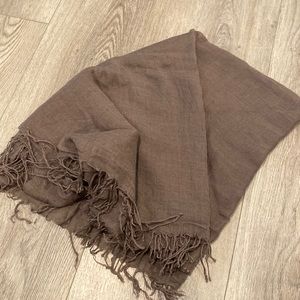 Gorgeous Chan Luu scarf